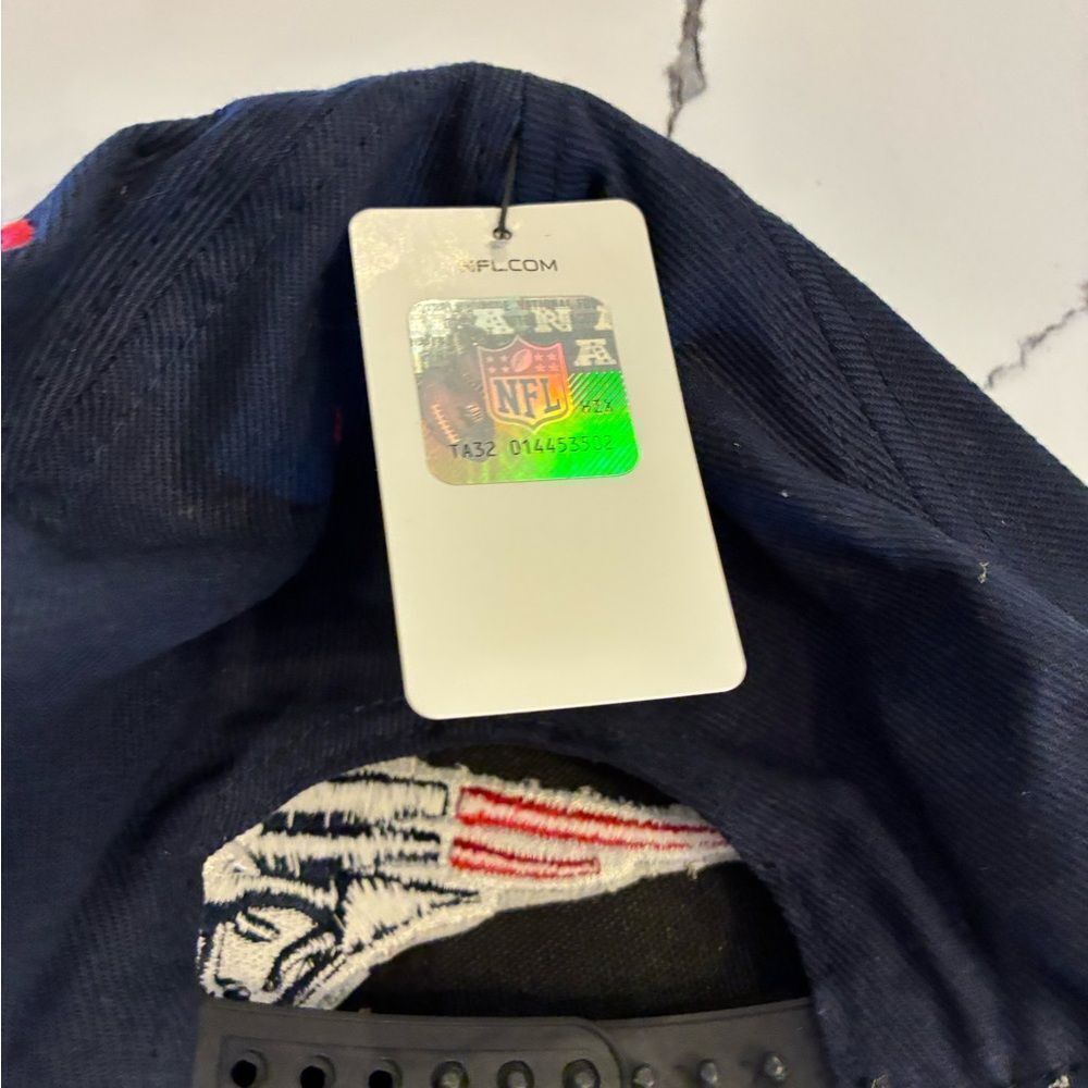 NFL Kids Navy Blue Patriots Hat - Picture 3 of 4